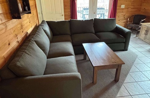 The Forks Cabin | Queen Room in Riverfront Lodge in West Forks
