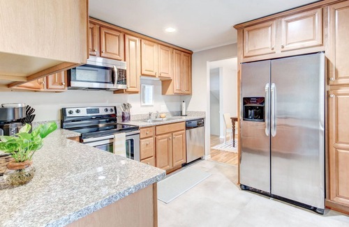 Allendale Area House | Queen's Quarter
