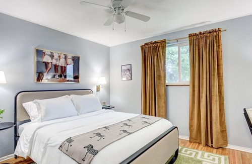 Allendale Area House | Queen's Quarter
