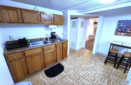Golden Apartment | Quiet Golden Basement Apartment 1BR + Office