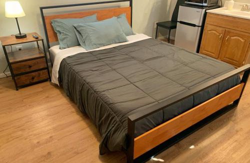 Howard House | Quiet Motel Room Near Ark River #4 - 15 min to Salida
