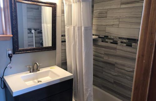 Colorado Springs Cabin | Rainbow Lodge and Inn