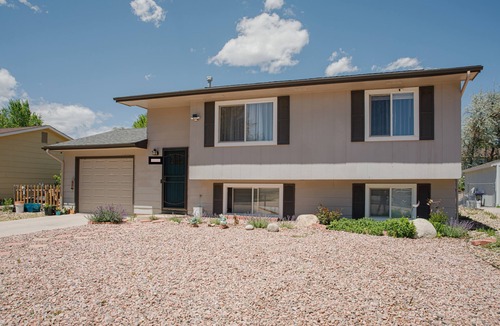 Cimarron Hills Condo | Rare Find Private 2br 1ba In Colorado Springs