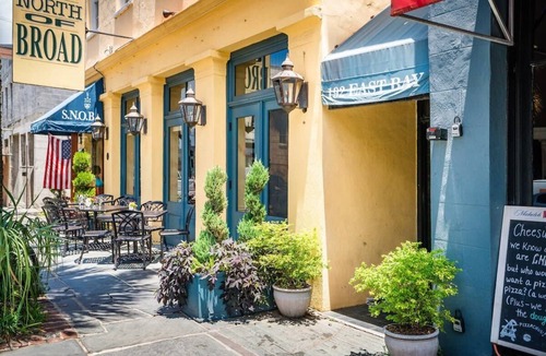 French Quarter House | Rare French Quarter Escape, Sleeps 16 w. Parking!