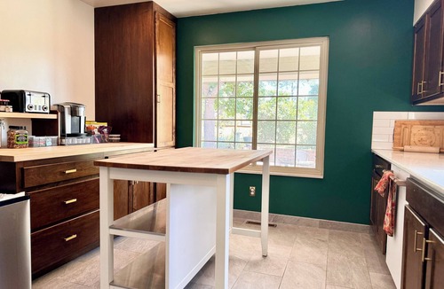 Bear Creek House | Red Rocks, Family Friendly Yard & Cul-de-sac, Chefs Kitchen to Host the Holidays