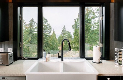 Doubleheader House | Red Rocks Gather - Hot tub, sauna, cinema & views