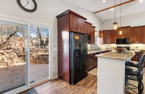 West Colorado Springs House | Red Rocks, Relaxation & Family: Walk to Garden of the Gods - Hot Tub/Dogs OK