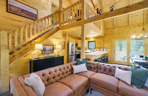 Florissant Cabin | Refined Mountain-View Retreat in Florissant!