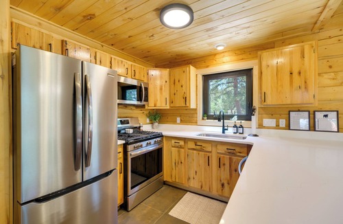 Florissant Cabin | Refined Mountain-View Retreat in Florissant!