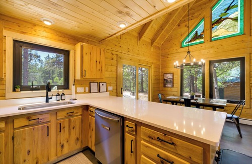 Florissant Cabin | Refined Mountain-View Retreat in Florissant!