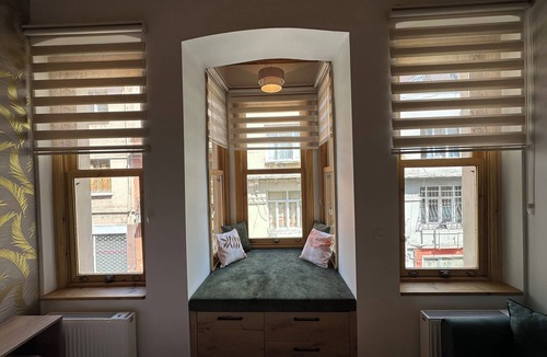Harbiye Villa | REFurbished Triplex in Taksim