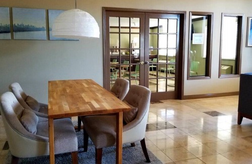 Castle Rock House | Relax and Recharge! 4 Comfortable Units, Dining, Near Plum Creek Golf Course