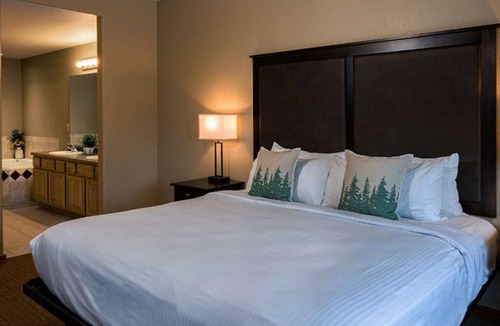 Four O'Clock Cabin | Relaxed Luxury 2BR at Grand Timber Lodge – Mountain-View Retreat in Breckenridge