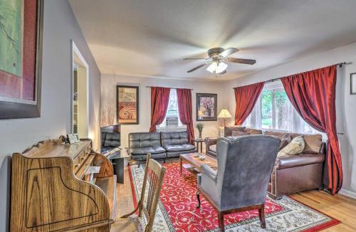 Golden House | Relaxing Golden Getaway w/Grill < 1 Mi to Town!