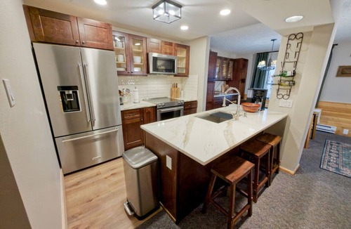 Baldy Mountain Condo | Relaxing Mountain Escape for Long-Term Living
