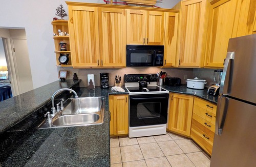 Avon Condo | Remodeled Condo w/FREE WiFi, Parking, Heated Pool, Hot Tubs, Skier Shuttles