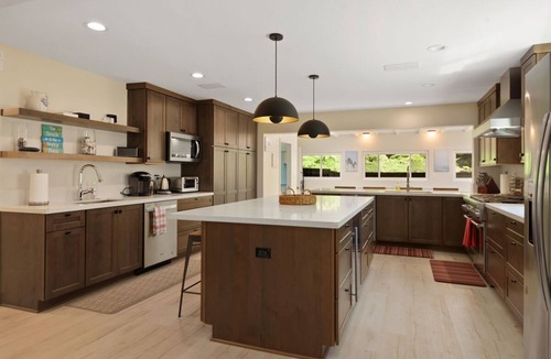Encinitas House | Remodeled Modern Home w/Hot Tub. 10 mins. To Beach