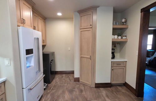 Trinidad House | Remodeled Victorian 3-bedroom house with AC in Trinidad/Hot Tub!