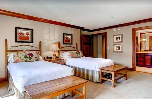 Highlands Townhomes Resort | Residences@Park Hyatt! 2/2 with FULL Kitchen! Top Rated Spa! Pool & Hot Tubs!