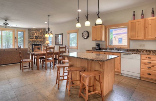 South Fork House | Rio Grande Club Retreat | Golf Discounts, 20 mins to Wolf Creek