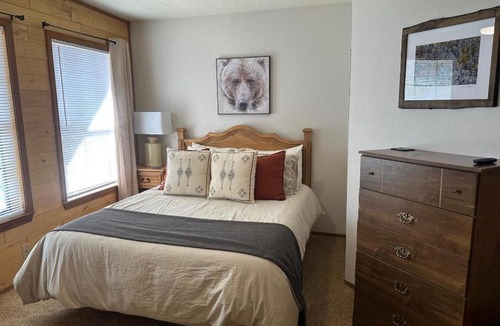 Red River Apartment | Riverbend #1 Full - Resort On The River