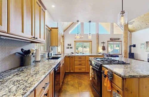 San Juan River Village House | Riverfront Lodge | Hot Tub | Game Room