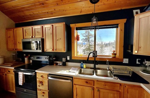 Indian Mountain Cabin | Rocky Mt Cabin 2bed/loft Hot Tub Amazing Views