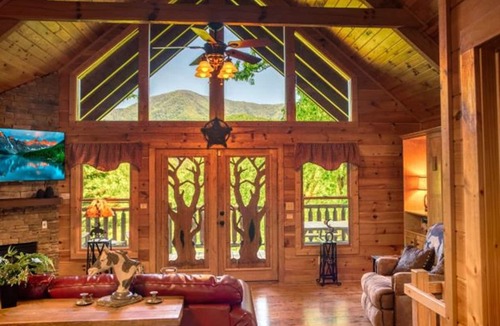 Wears Valley Cabin | Romantic, Secluded, Stunning views, Hot Tub, Pool Table, Near Top Sights, Top.