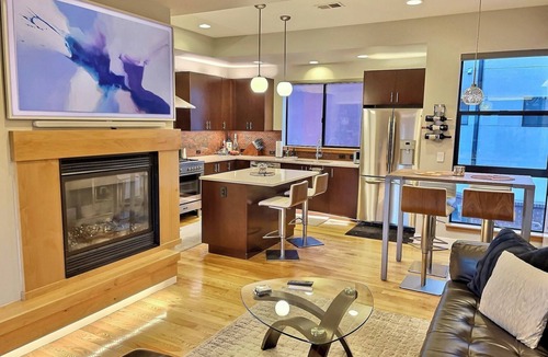 Highland House | Rooftop Retreat-modern townhome in the heart of LoHi- roof deck-walk everywhere!