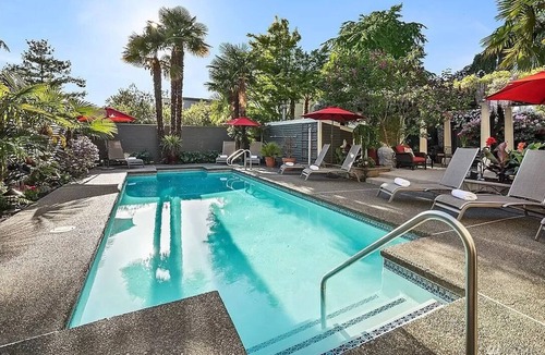 Capitol Hill House | Room 204 - Unique Accommodations in Seattle's Capitol Hill
