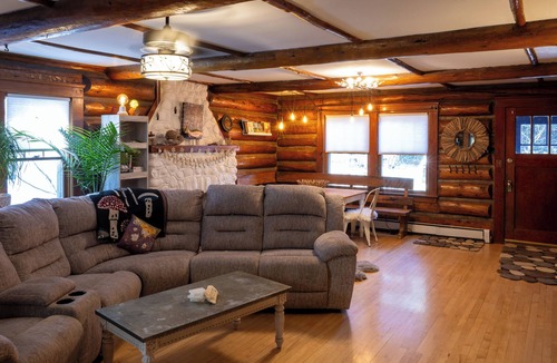Gunnison Cabin | Rooted Inn Gunnison Colorado close to WCU and Crested Butte Mountain Resort
