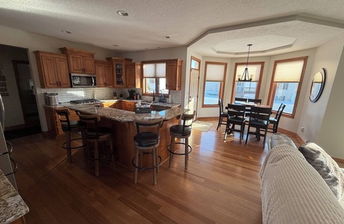 Shoreview House | Royal Oaks Manor - Refined Comfort in Shoreview, Minnesota