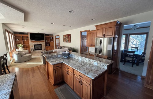 Shoreview House | Royal Oaks Manor - Refined Comfort in Shoreview, Minnesota