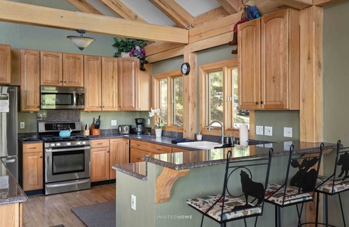 Breckenridge House | Rural Peak 7 Mountain Lodge by InvitedHome | Hot Tub, Deck, Fireplace, Game Room