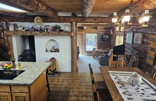 Buena Vista House | Rustic Log Cabin on 3 Elk Creek with views of the Collegiate Range