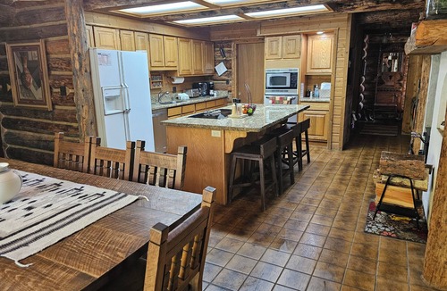 Buena Vista House | Rustic Log Cabin on 3 Elk Creek with views of the Collegiate Range