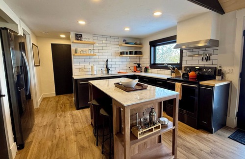 Fairplay Cabin | Rustic Modern Luxury Cabin with Private Cedar Hot Tub and Yoga Sun Hut