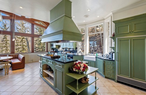 Mountain Village House | Saison Cinq | Architectural Masterpiece Overlooking the Four Seasons