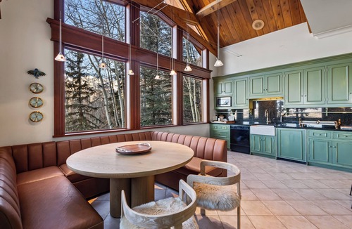 Mountain Village House | Saison Cinq | Architectural Masterpiece Overlooking the Four Seasons