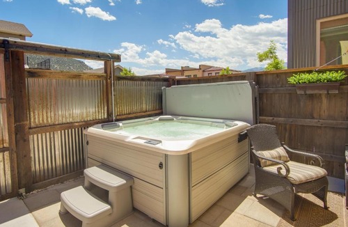 Salida House | Salida Oasis: 1 Mi to Town, Mountain View, Hot Tub