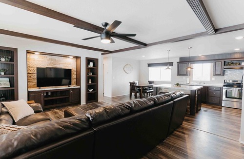 Vernal House | San Juan and Cimarron Modern Mountain View Getaway