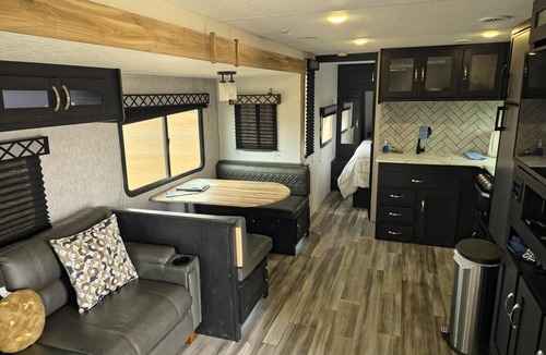 Penrose House | Saturn Camper Suite - Family planet camper with bunk beds, sleeps six