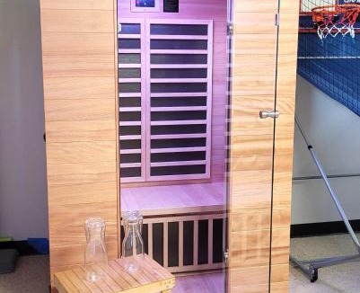 Arvada Plaza Area House | Sauna Hot Tub Family Friendly & Game Room