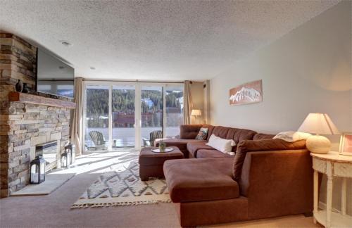 Copper Mountain Village Apartment | SB204 Snowbridge 2Br 2Ba condo