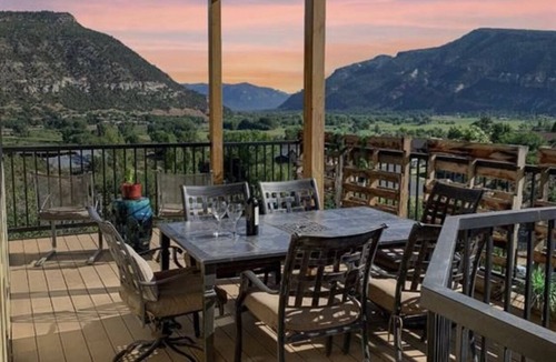 Durango House | Scenic 5BR Retreat w/Epic Views 5 Min to Downtown Durango