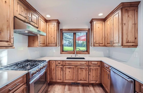Eagle-Vail House | Scenic Luxury Home Best Location Ski Vail Beaver Creek. Hot Tub Golf AC