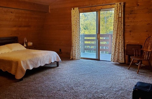 Black Hawk House | Scenic Mountain Vacation Family Home near Blackhawk, Golden, and Denver