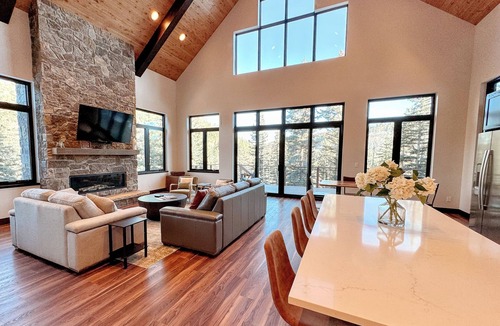 Placerville House | Secluded 35-Acre Mtn Lodge Near Telluride & Ouray