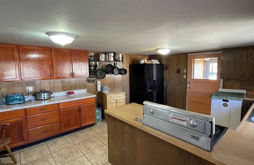 Cotopaxi House | Secluded Colorado Ranch on 140 Acres Near Salida