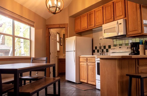 Salida Cabin | Secluded Getaway with Mountain Views along the Arkansas River in Colorado
